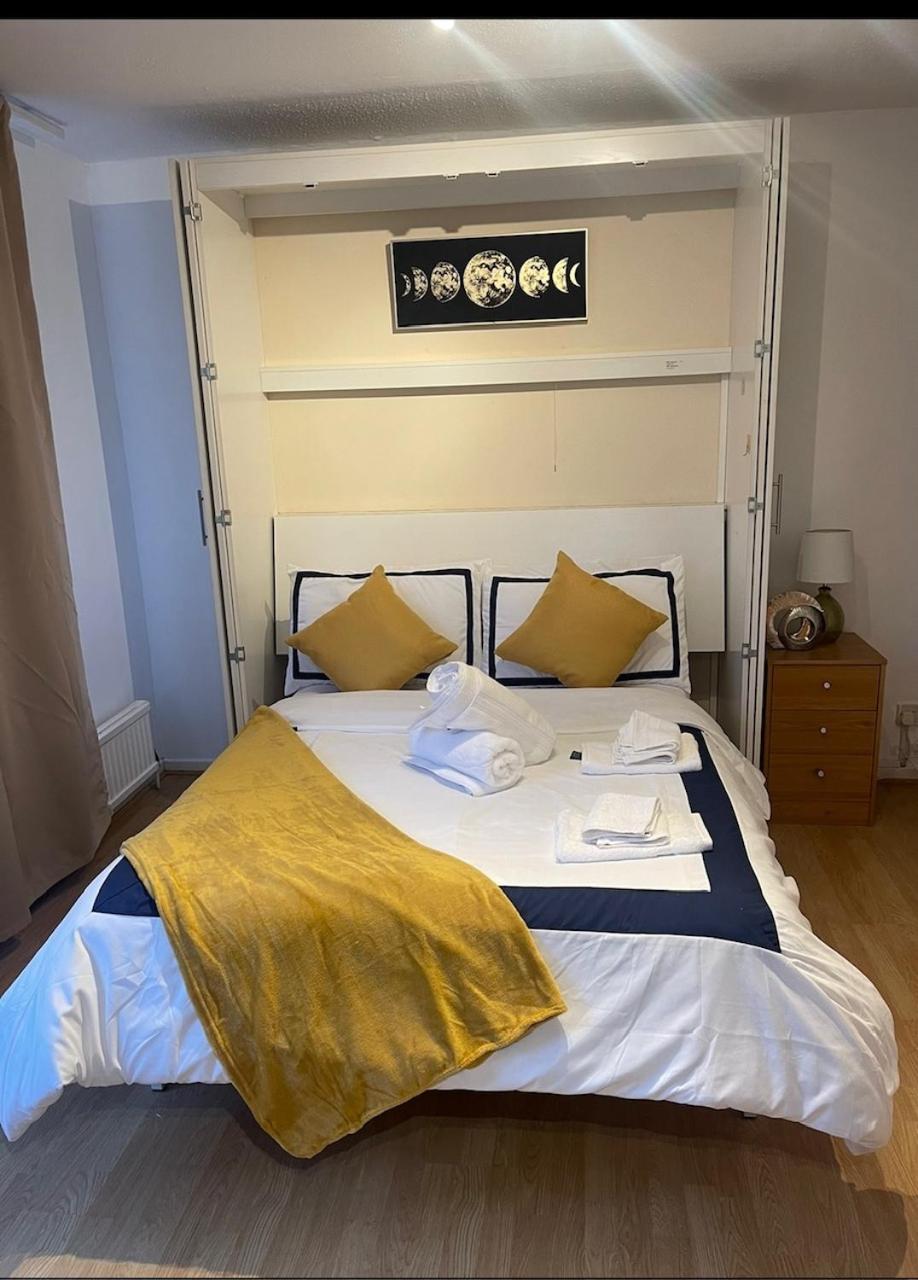Chelsea Studio London Luaran gambar