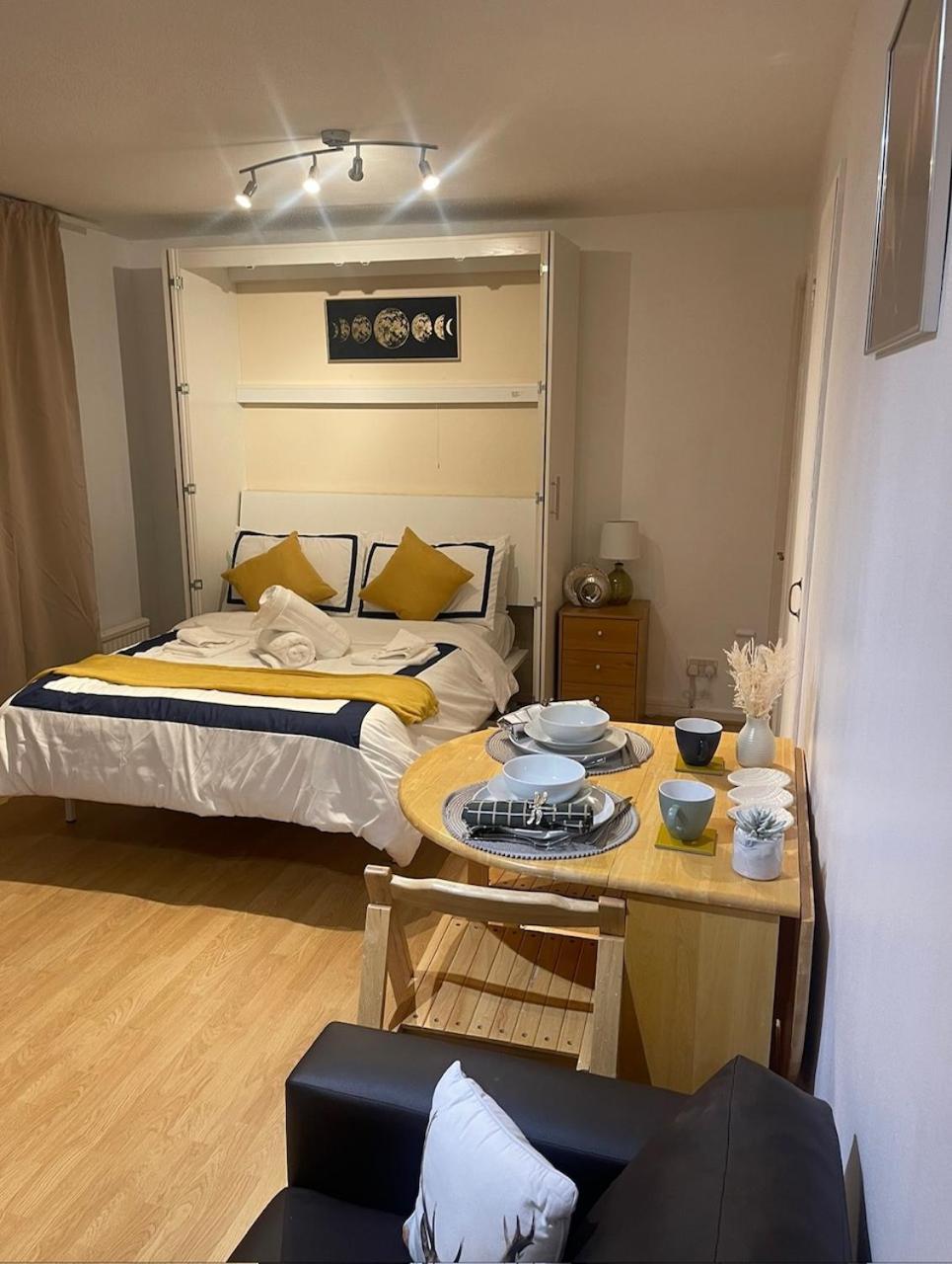 Chelsea Studio London Luaran gambar